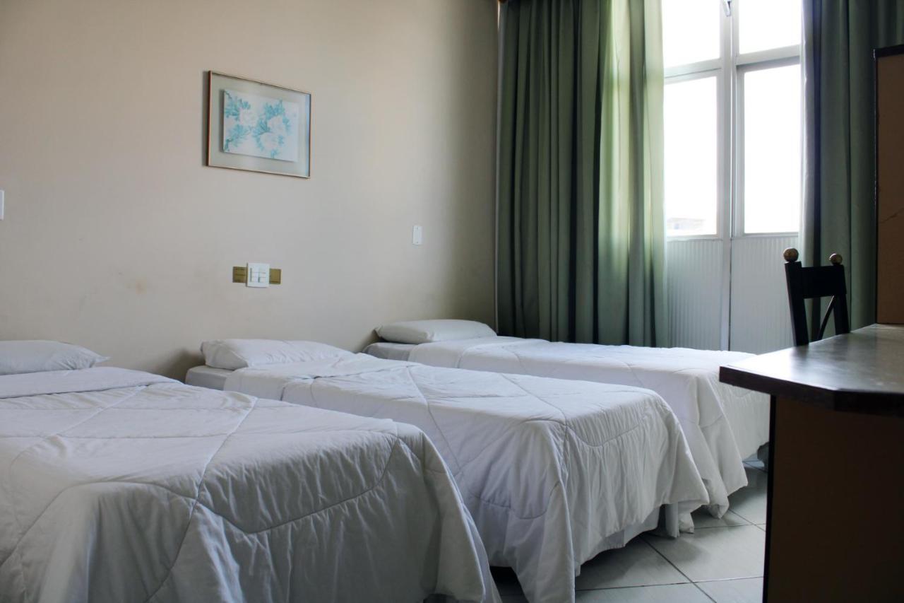 Realminas Hotel E Restaurante โกเวร์นาดอร์ วาลาดาเรส ภายนอก รูปภาพ